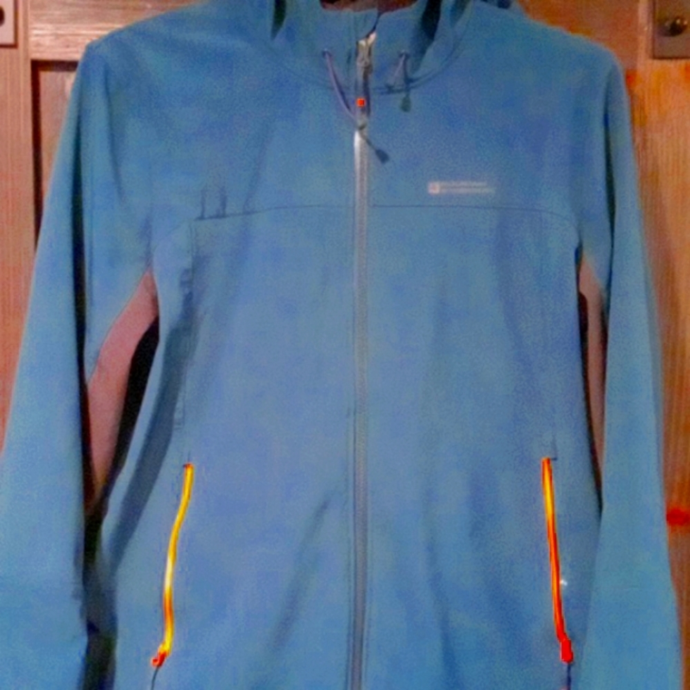 Mens Mountian Warehouse soft shell jacket